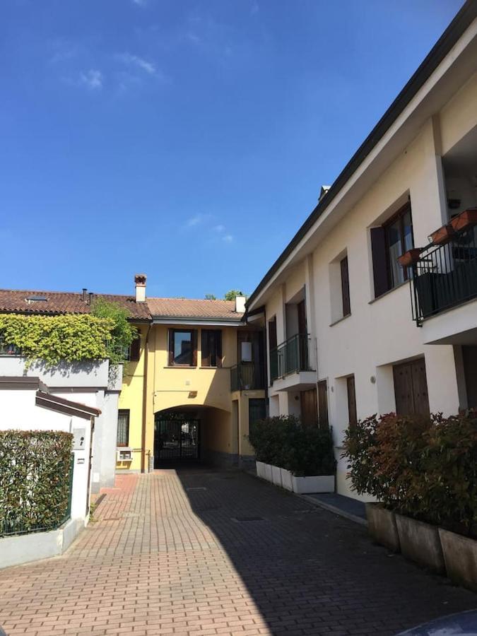 Corte Della Crisalide Ampio E Luminoso Bilocale In Centro Storico Cernusco Sul Naviglio Exterior foto